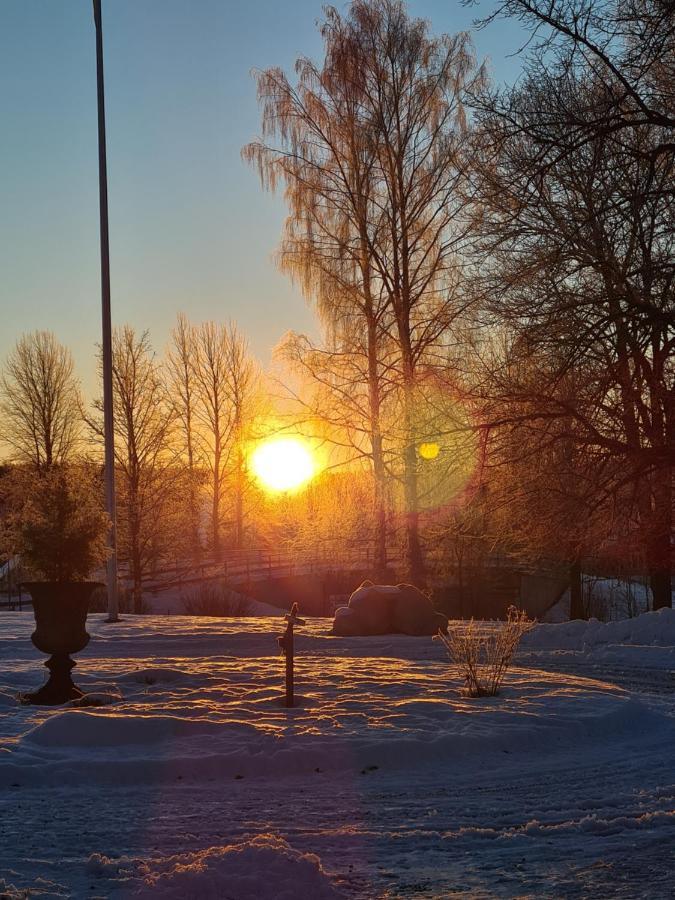 Skogsbrynet B&B, Bredsjoe Nya Herrgard Hällefors Dış mekan fotoğraf