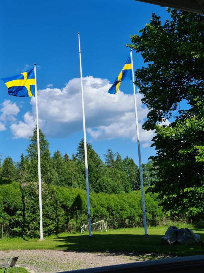 Skogsbrynet B&B, Bredsjoe Nya Herrgard Hällefors Dış mekan fotoğraf