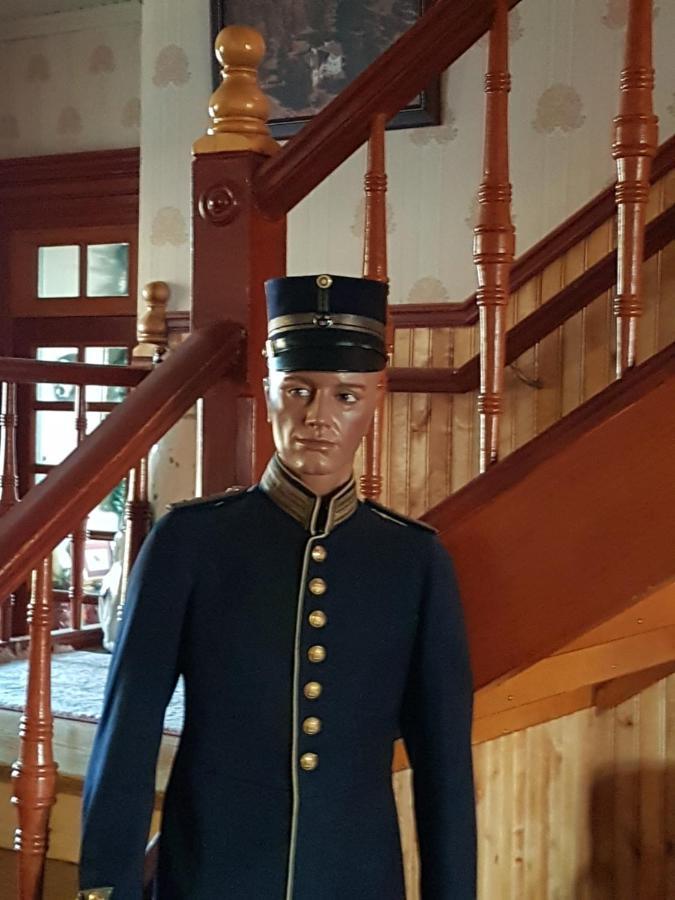 Skogsbrynet B&B, Bredsjoe Nya Herrgard Hällefors Dış mekan fotoğraf